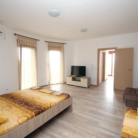 Apartments Md Lux Sutomore Exterior photo